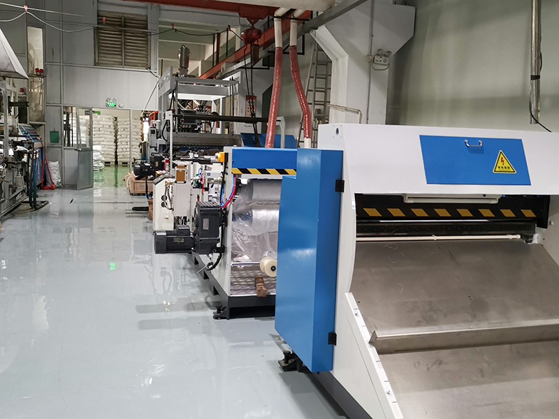 PP片材机深圳某客户现场