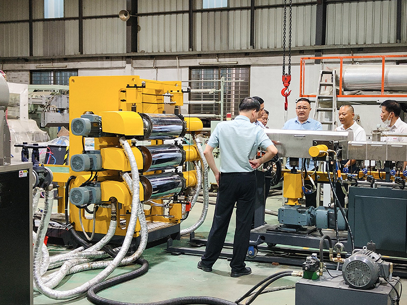 片材挤出机佛山客户现场